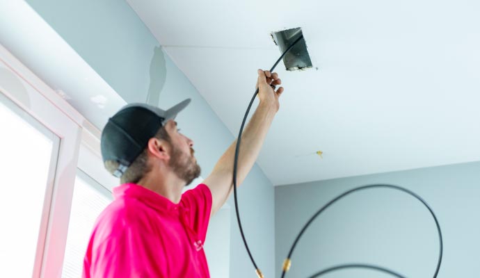 Duct cleaning in residential space