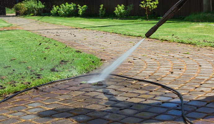 Sidewalk cleaning service